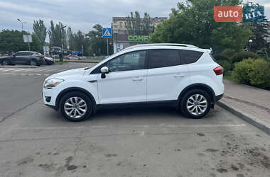 Позашляховик / Кросовер Ford Kuga 2010 в 