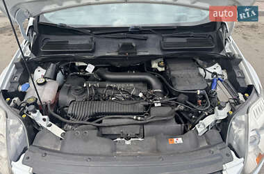 Позашляховик / Кросовер Ford Kuga 2010 в 
