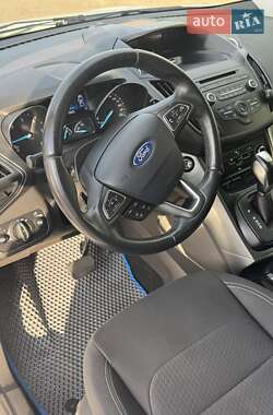 Внедорожник / Кроссовер Ford Kuga 2018 в 