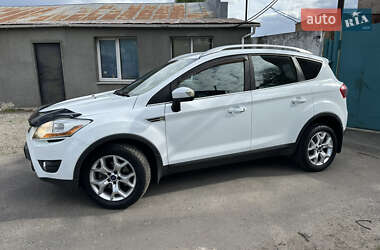 Позашляховик / Кросовер Ford Kuga 2011 в 