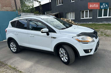 Позашляховик / Кросовер Ford Kuga 2011 в 