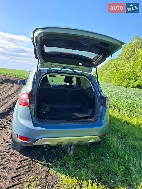Внедорожник / Кроссовер Ford Kuga 2010 в Подольске