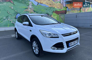 Внедорожник / Кроссовер Ford Kuga 2015 в 