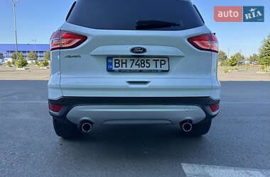 Внедорожник / Кроссовер Ford Kuga 2015 в 