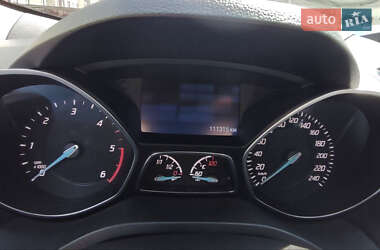 Внедорожник / Кроссовер Ford Kuga 2015 в 