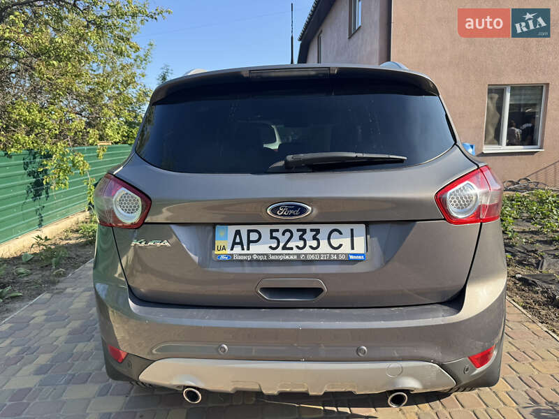 Внедорожник / Кроссовер Ford Kuga 2012 в Запорожье