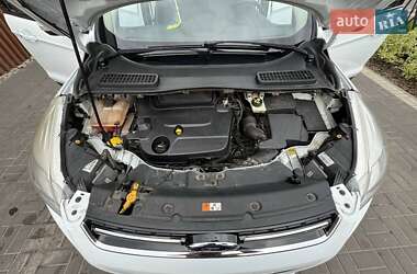 Внедорожник / Кроссовер Ford Kuga 2013 в 