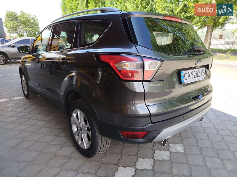 Внедорожник / Кроссовер Ford Kuga 2019 в Черкассах