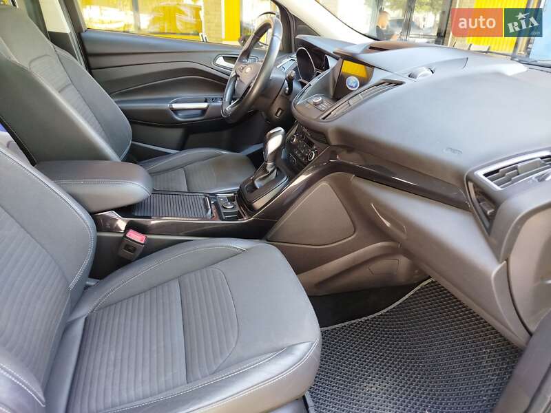 Внедорожник / Кроссовер Ford Kuga 2019 в Черкассах