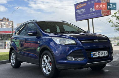 Позашляховик / Кросовер Ford Kuga 2013 в 