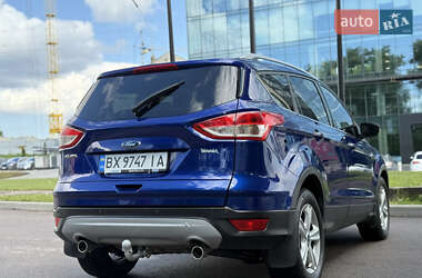 Позашляховик / Кросовер Ford Kuga 2013 в 
