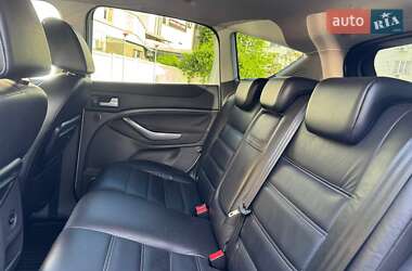 Позашляховик / Кросовер Ford Kuga 2012 в 