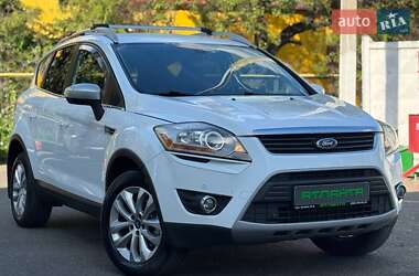 Позашляховик / Кросовер Ford Kuga 2012 в 