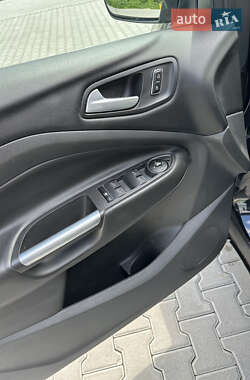 Внедорожник / Кроссовер Ford Kuga 2014 в Тернополе