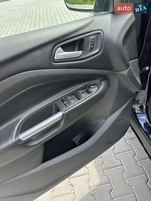 Внедорожник / Кроссовер Ford Kuga 2014 в Тернополе