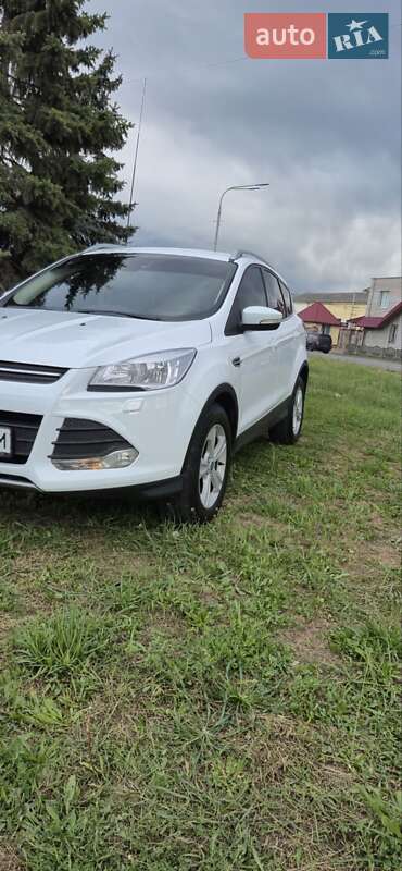 Внедорожник / Кроссовер Ford Kuga 2015 в Павлограде