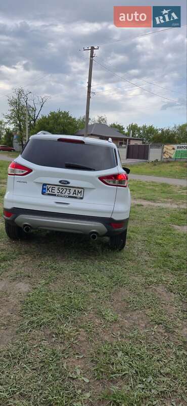 Внедорожник / Кроссовер Ford Kuga 2015 в Павлограде