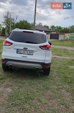 Внедорожник / Кроссовер Ford Kuga 2015 в 