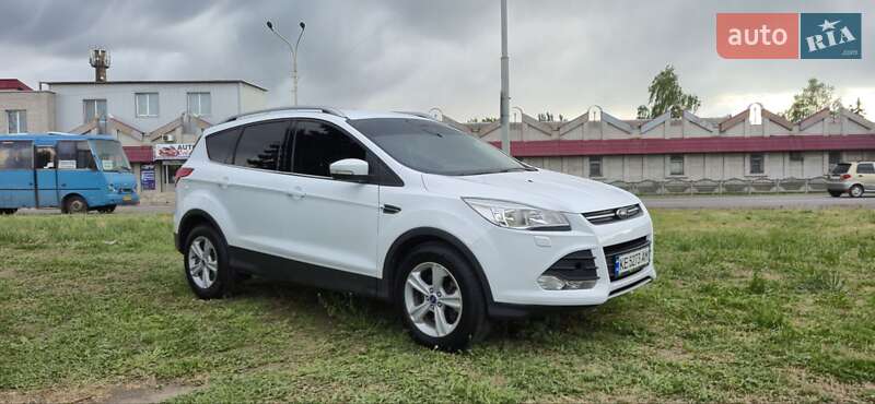 Внедорожник / Кроссовер Ford Kuga 2015 в Павлограде