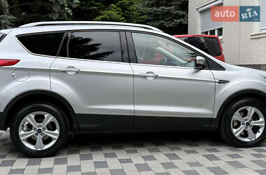 Внедорожник / Кроссовер Ford Kuga 2015 в 