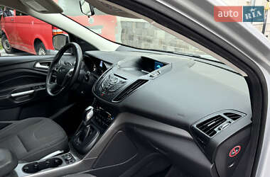 Внедорожник / Кроссовер Ford Kuga 2015 в 
