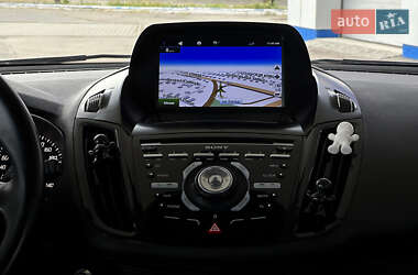Позашляховик / Кросовер Ford Kuga 2014 в 