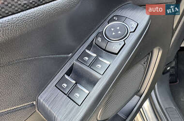 Внедорожник / Кроссовер Ford Kuga 2020 в 