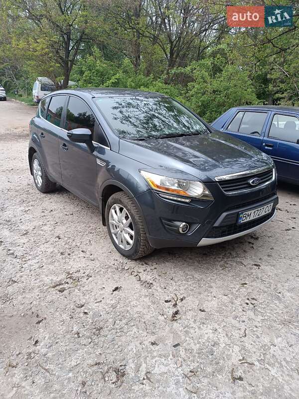 Внедорожник / Кроссовер Ford Kuga 2011 в 