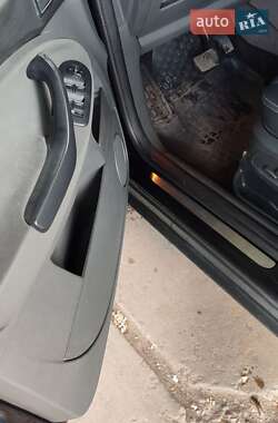 Позашляховик / Кросовер Ford Kuga 2012 в 