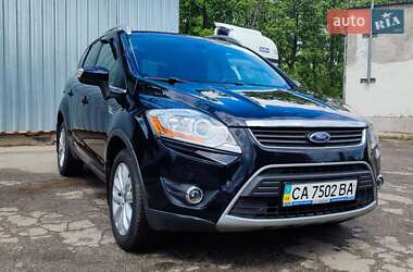 Позашляховик / Кросовер Ford Kuga 2012 в 