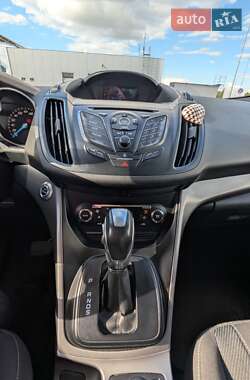 Внедорожник / Кроссовер Ford Kuga 2013 в 