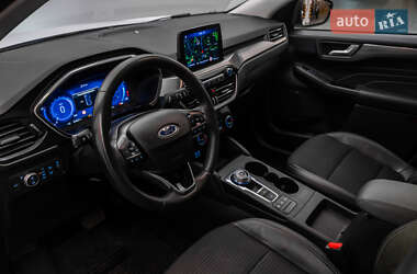 Внедорожник / Кроссовер Ford Kuga 2021 в 