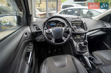 Внедорожник / Кроссовер Ford Kuga 2016 в 