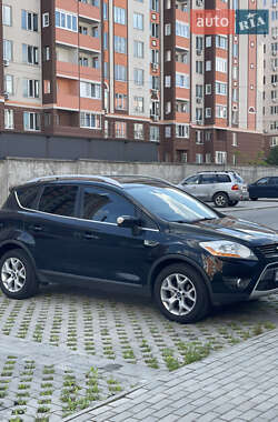 Внедорожник / Кроссовер Ford Kuga 2011 в 