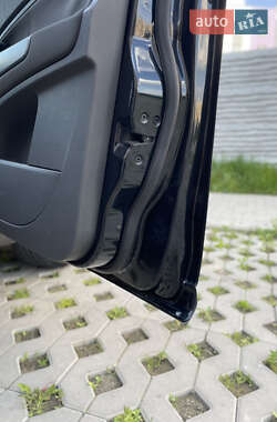 Внедорожник / Кроссовер Ford Kuga 2011 в 