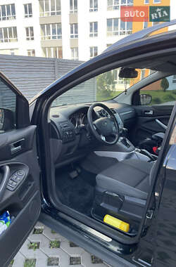 Внедорожник / Кроссовер Ford Kuga 2011 в 
