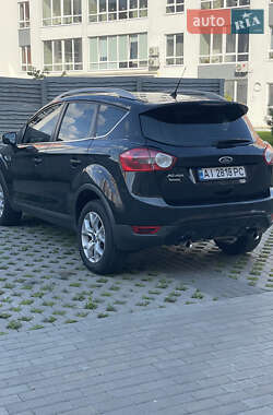 Внедорожник / Кроссовер Ford Kuga 2011 в 