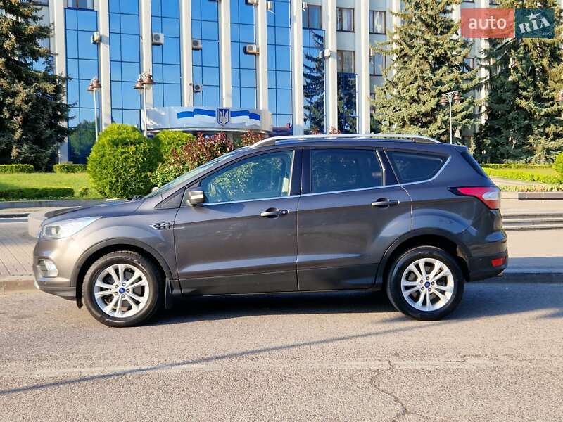 Внедорожник / Кроссовер Ford Kuga 2017 в Ровно фото 5 Внедорожник / Кроссовер Ford Kuga 2017 в Ровно