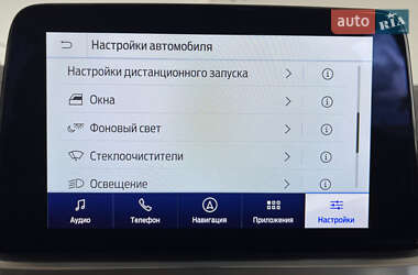 Позашляховик / Кросовер Ford Kuga 2021 в 