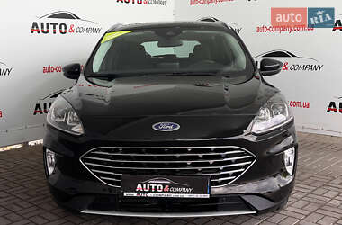 Позашляховик / Кросовер Ford Kuga 2021 в 