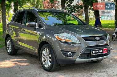 Позашляховик / Кросовер Ford Kuga 2012 в 