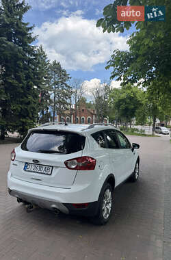 Позашляховик / Кросовер Ford Kuga 2012 в 