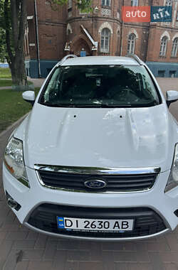 Позашляховик / Кросовер Ford Kuga 2012 в 