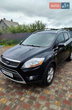 Внедорожник / Кроссовер Ford Kuga 2011 в 