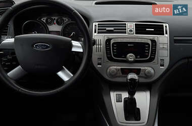 Позашляховик / Кросовер Ford Kuga 2011 в 