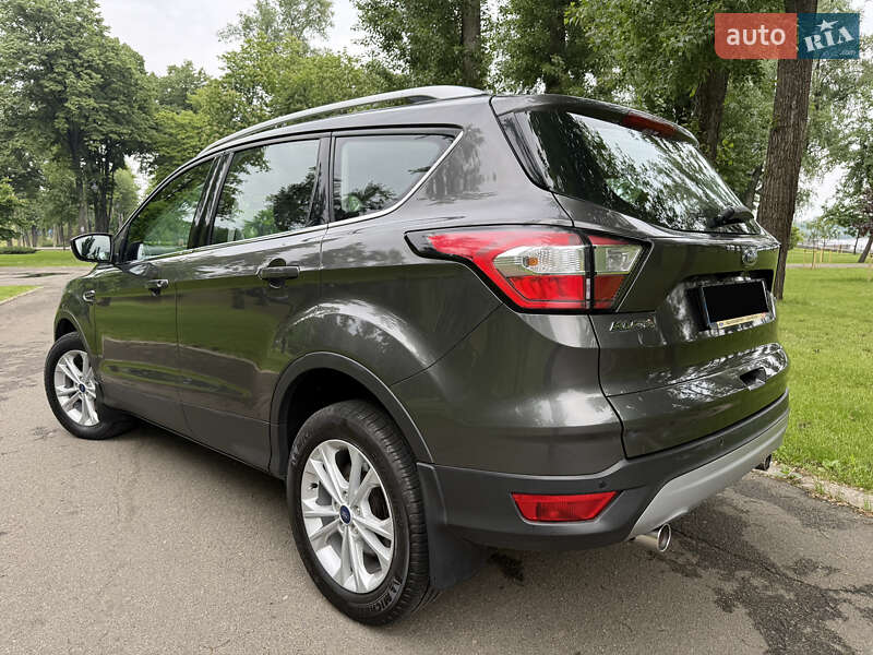 Внедорожник / Кроссовер Ford Kuga 2019 в Киеве