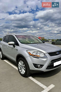 Позашляховик / Кросовер Ford Kuga 2011 в 