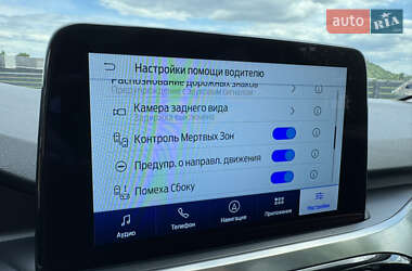 Внедорожник / Кроссовер Ford Kuga 2021 в 