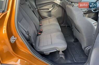 Внедорожник / Кроссовер Ford Kuga 2015 в 