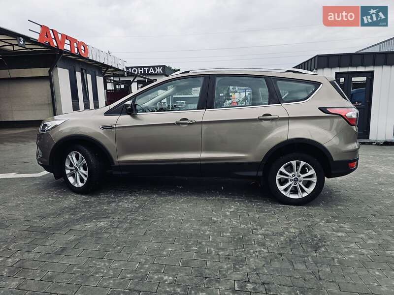 Внедорожник / Кроссовер Ford Kuga 2019 в Белой Церкви